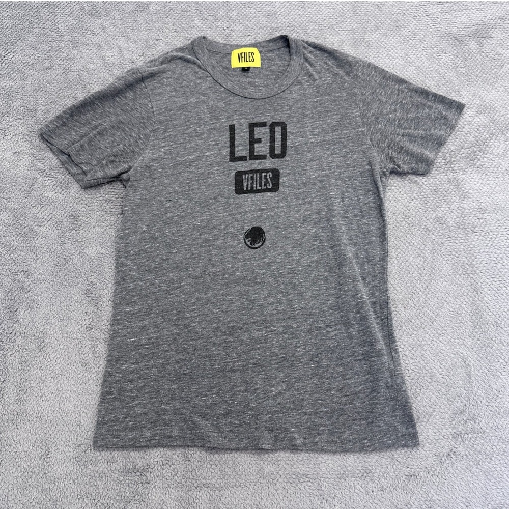 VFILES T-Shirt Womens S Gray Leo Zodiac Graphic Short Sleeve Streetwear
